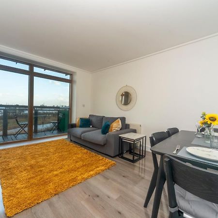 Pass The Keys Riverside Amazing Flat In London Close To The O2 Exterior foto