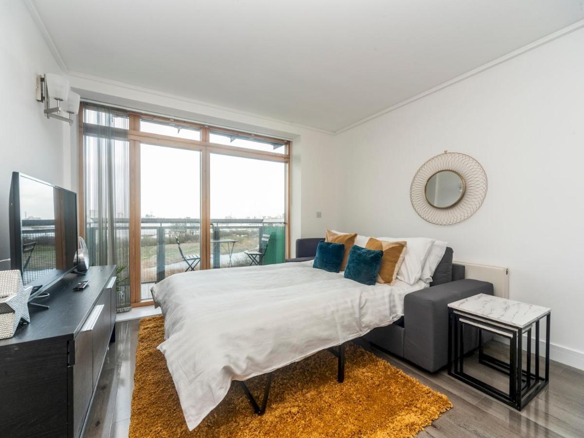 Pass The Keys Riverside Amazing Flat In London Close To The O2 Exterior foto